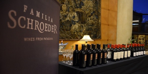 Bodega Familia Schroeder festeja el Día del Malbec