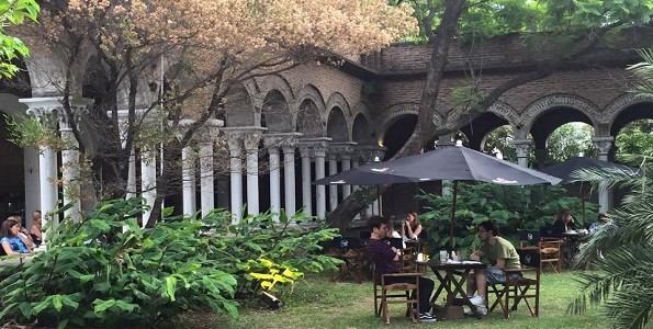Monasterios con propuesta gastronómica en plena ciudad
